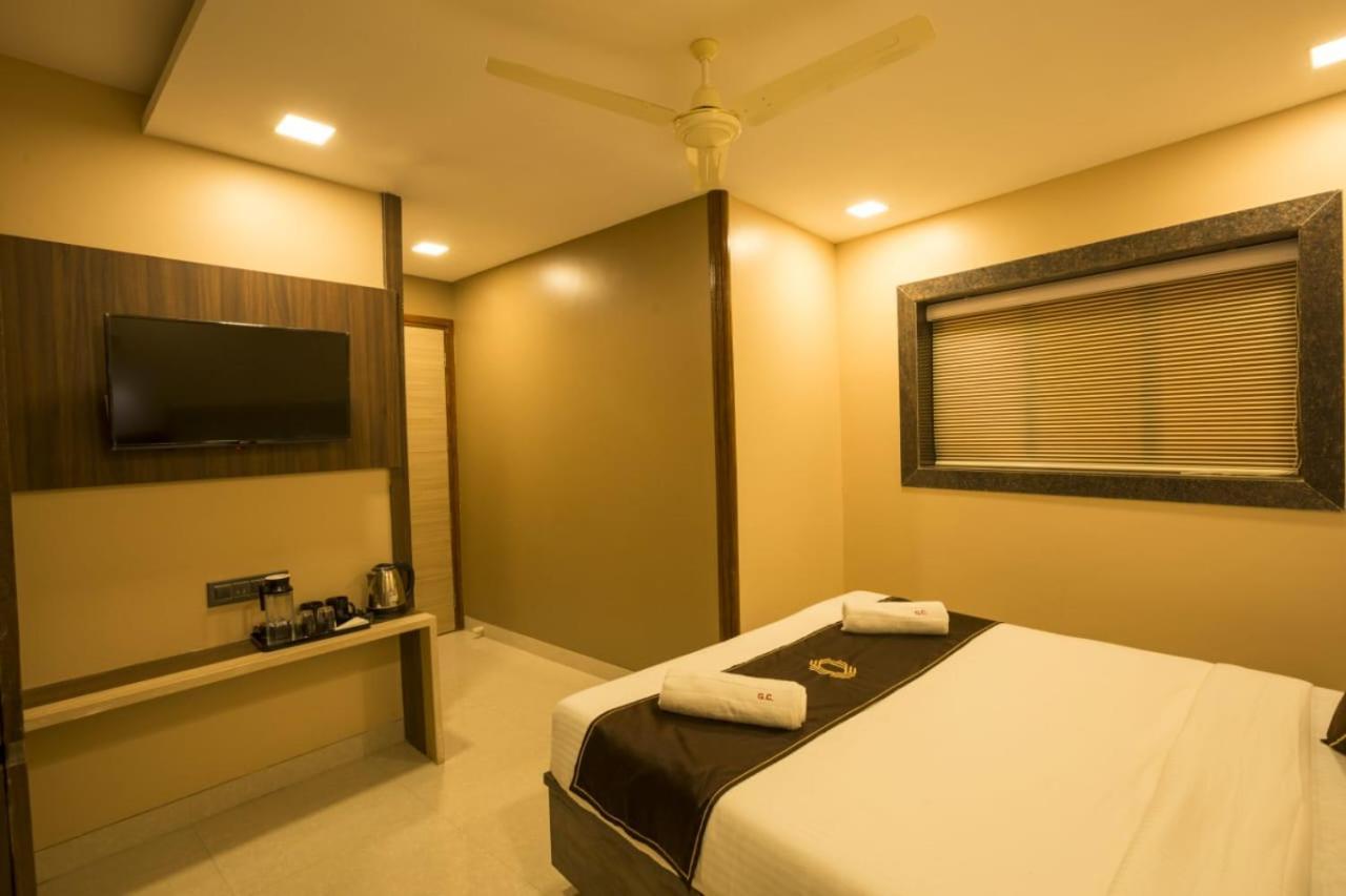 Hotel Golden Crown Mumbai Dış mekan fotoğraf