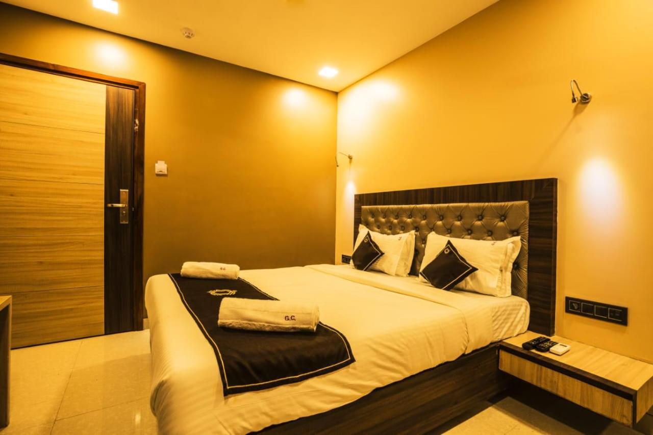 Hotel Golden Crown Mumbai Dış mekan fotoğraf