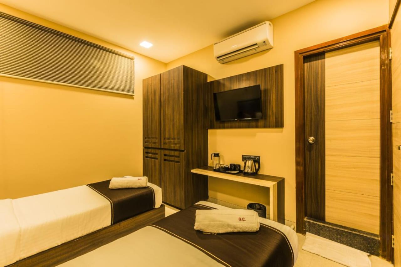 Hotel Golden Crown Mumbai Dış mekan fotoğraf