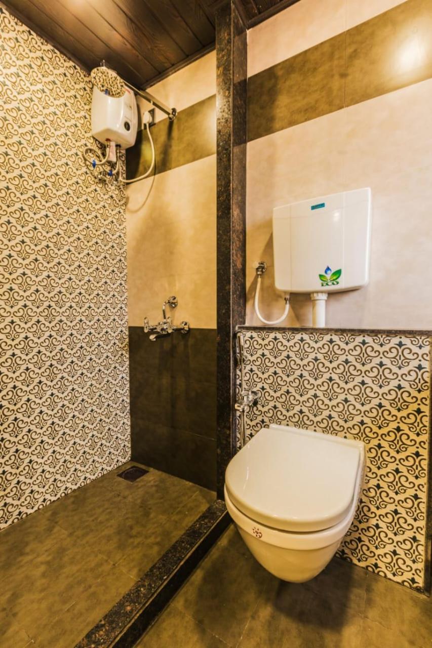 Hotel Golden Crown Mumbai Dış mekan fotoğraf